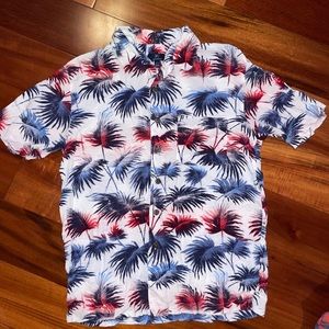 Hawaiian Button Up Size Small (34-36)